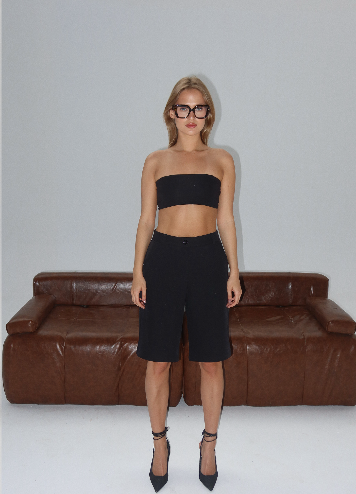 tailored knee-length short