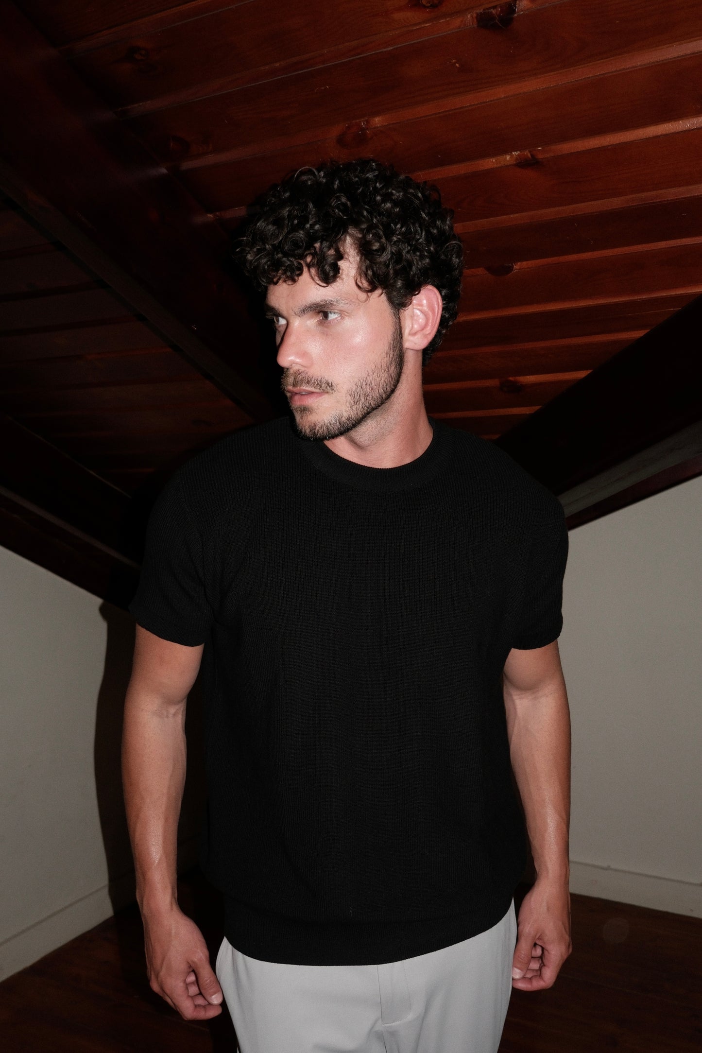 BLACK KNIT T-SHIRT