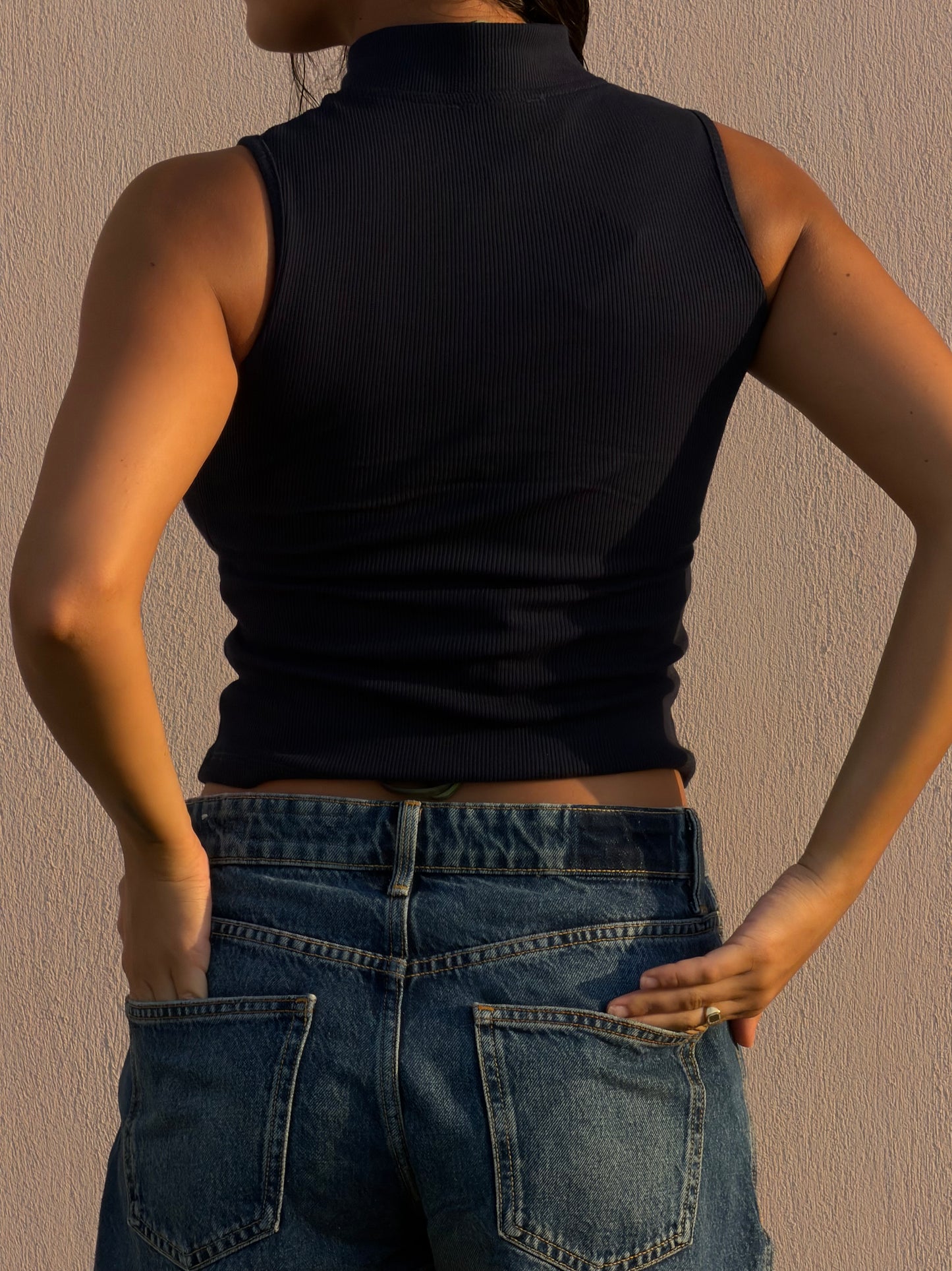 NAVY KYOTO CUTOUT TOP