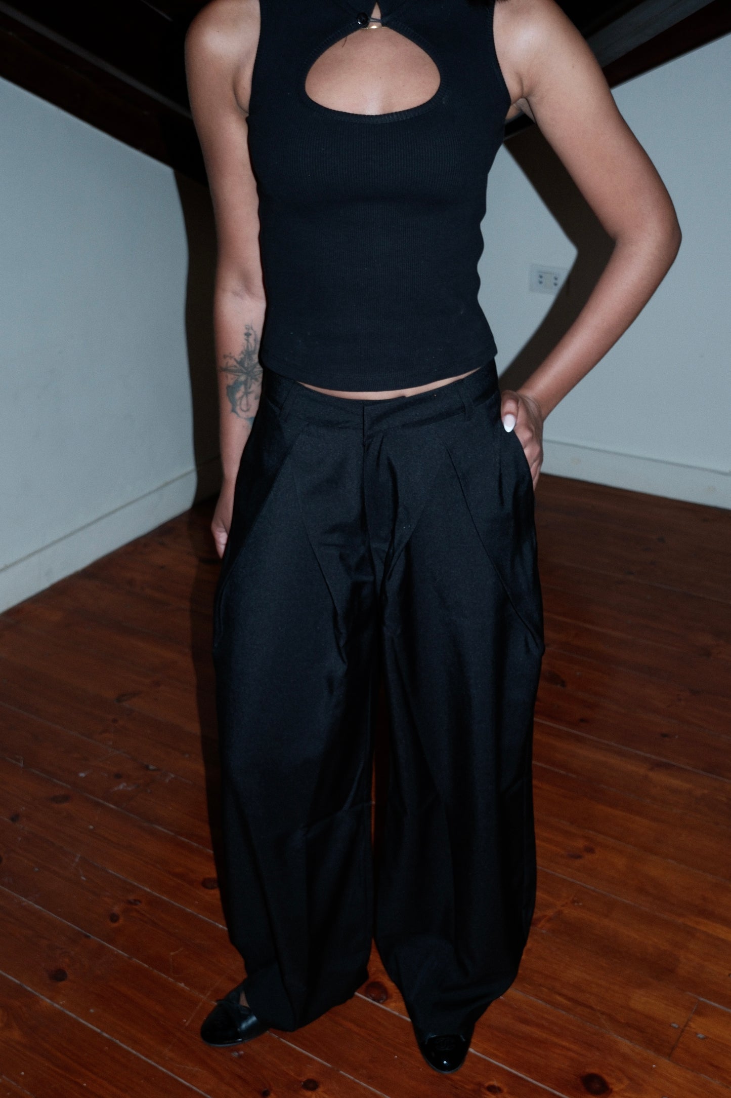 TAILORED PANTS