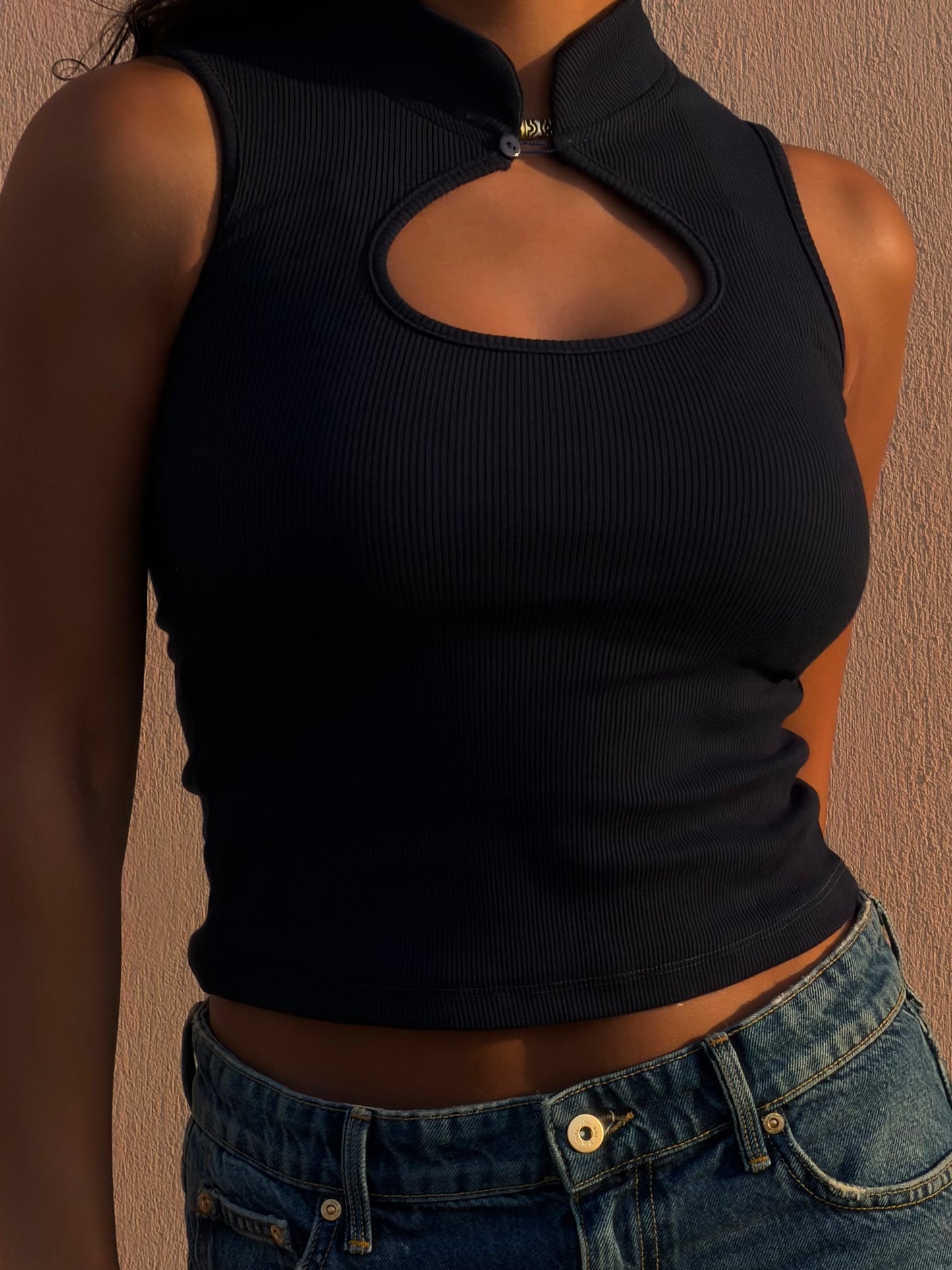 NAVY KYOTO CUTOUT TOP