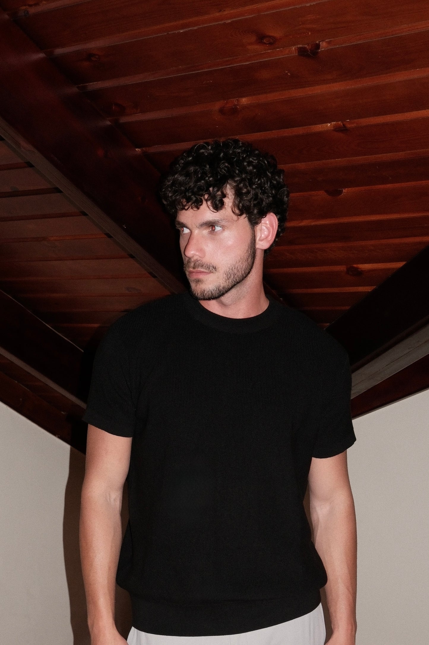 BLACK KNIT T-SHIRT
